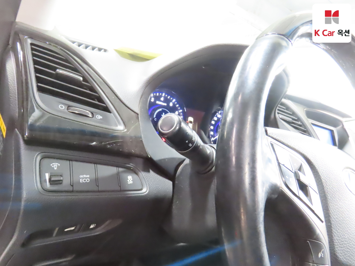 Hyundai AZERA 2011 - Image 9