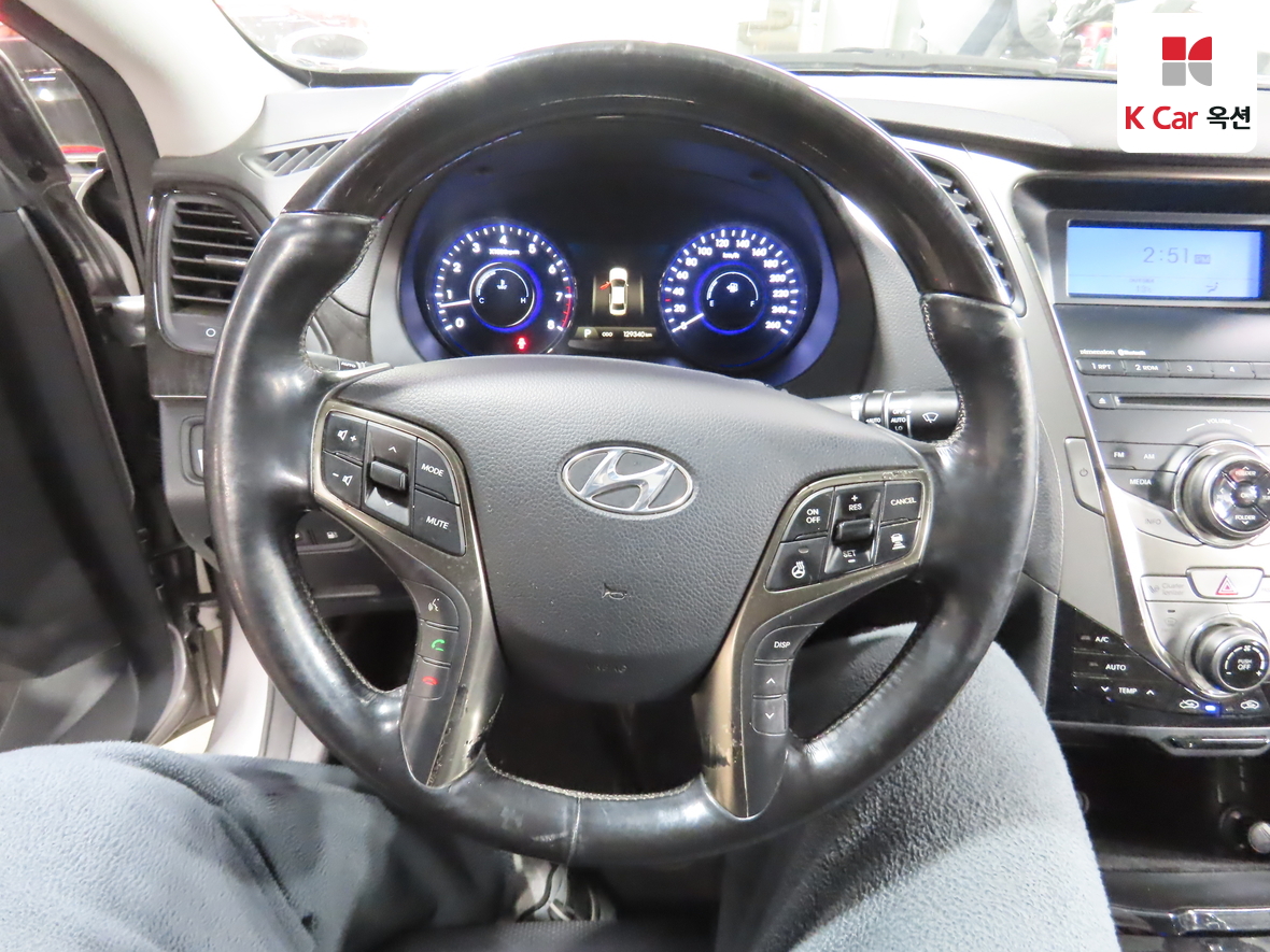 Hyundai AZERA 2011 - Image 10