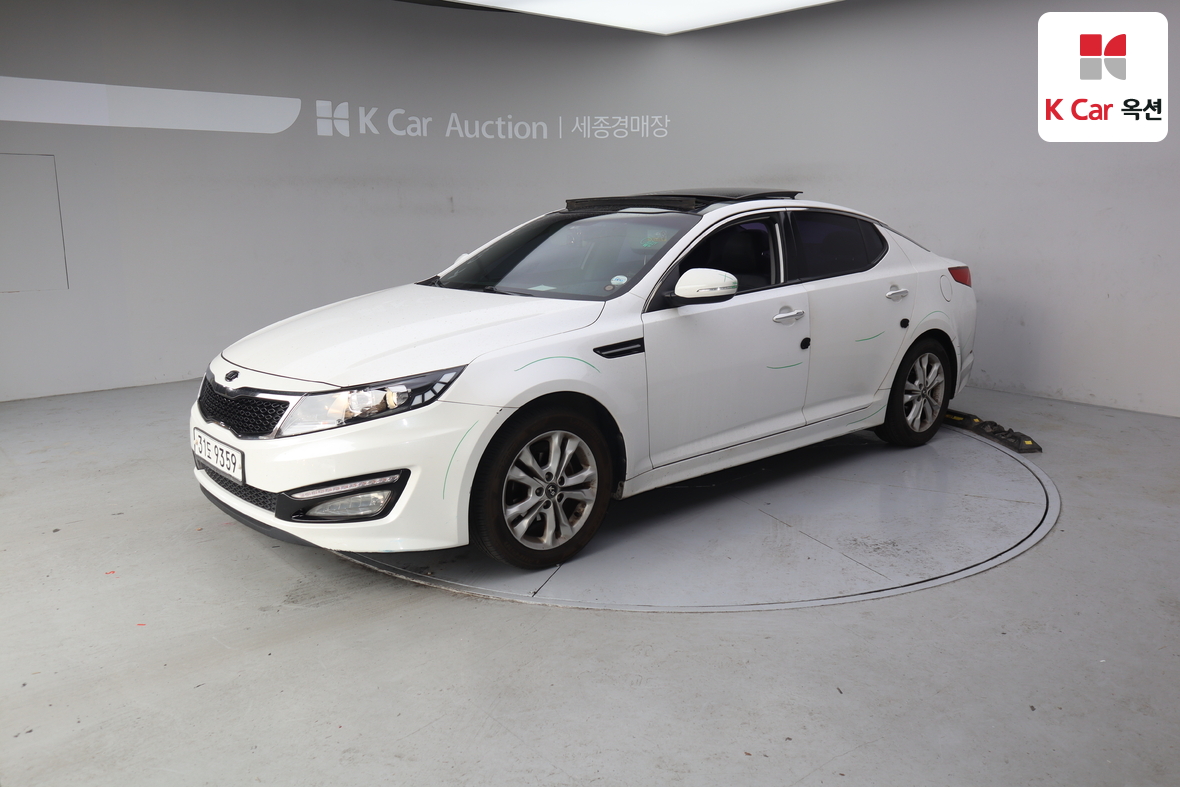 Kia K5 2011 - Image 1