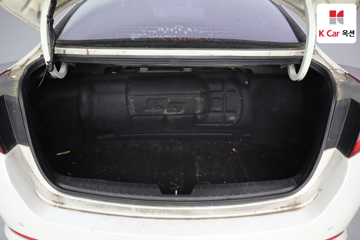 Kia K5 2011 - Image 27