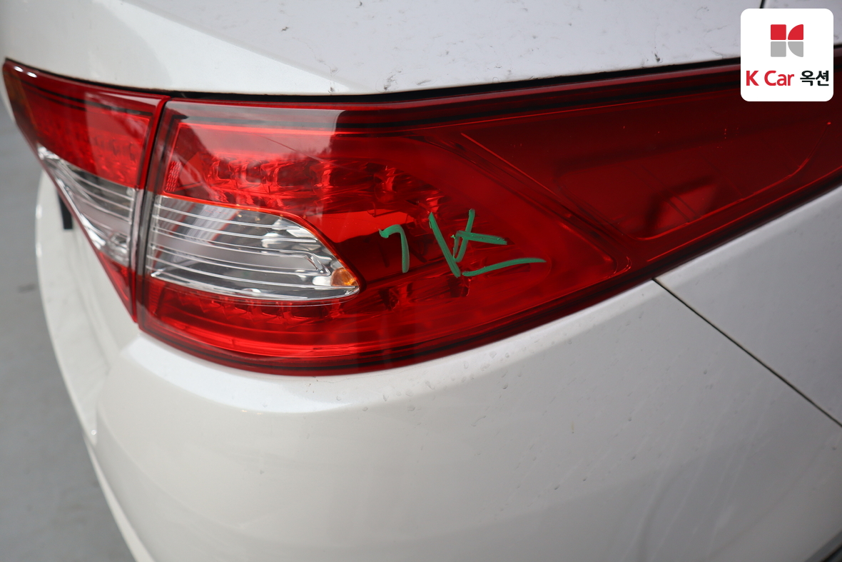 Kia K5 2011 - Image 40