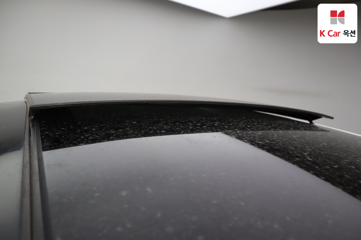 Kia K5 2011 - Image 23