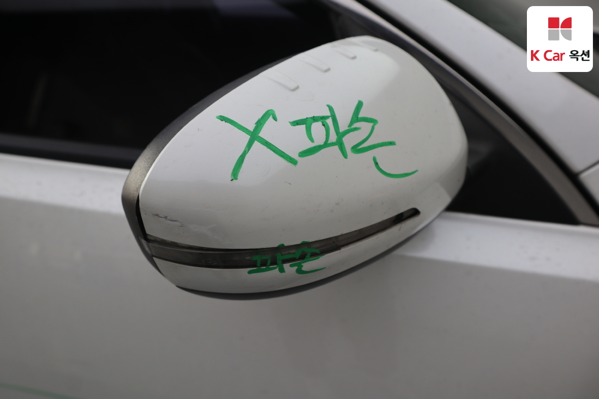 Kia K5 2011 - Image 42