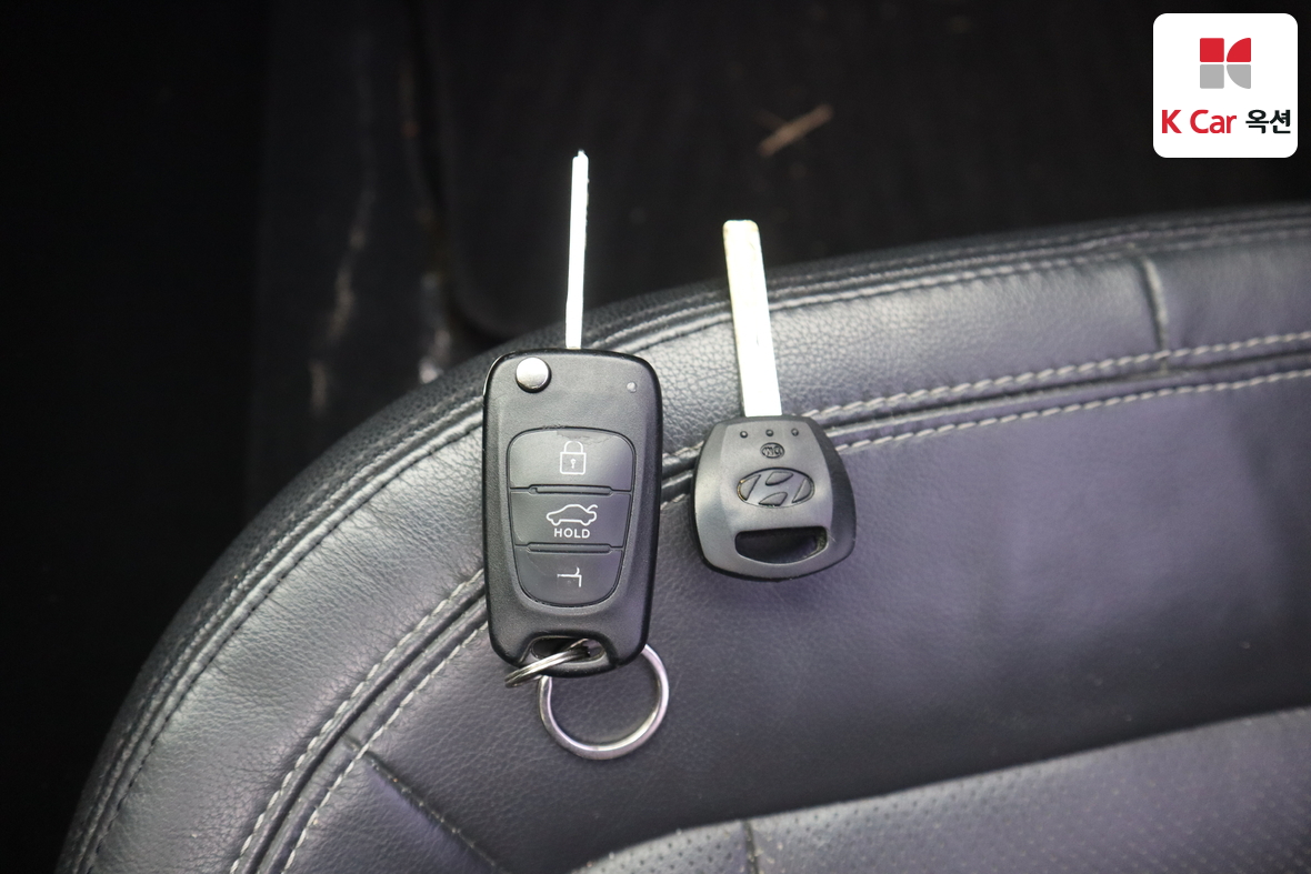 Kia K5 2011 - Image 18