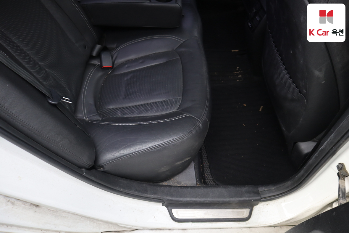 Kia K5 2011 - Image 29