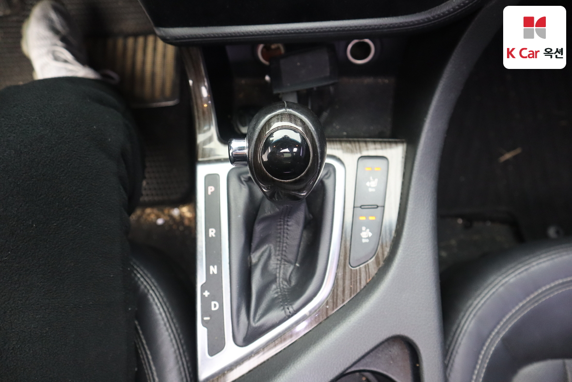 Kia K5 2011 - Image 17