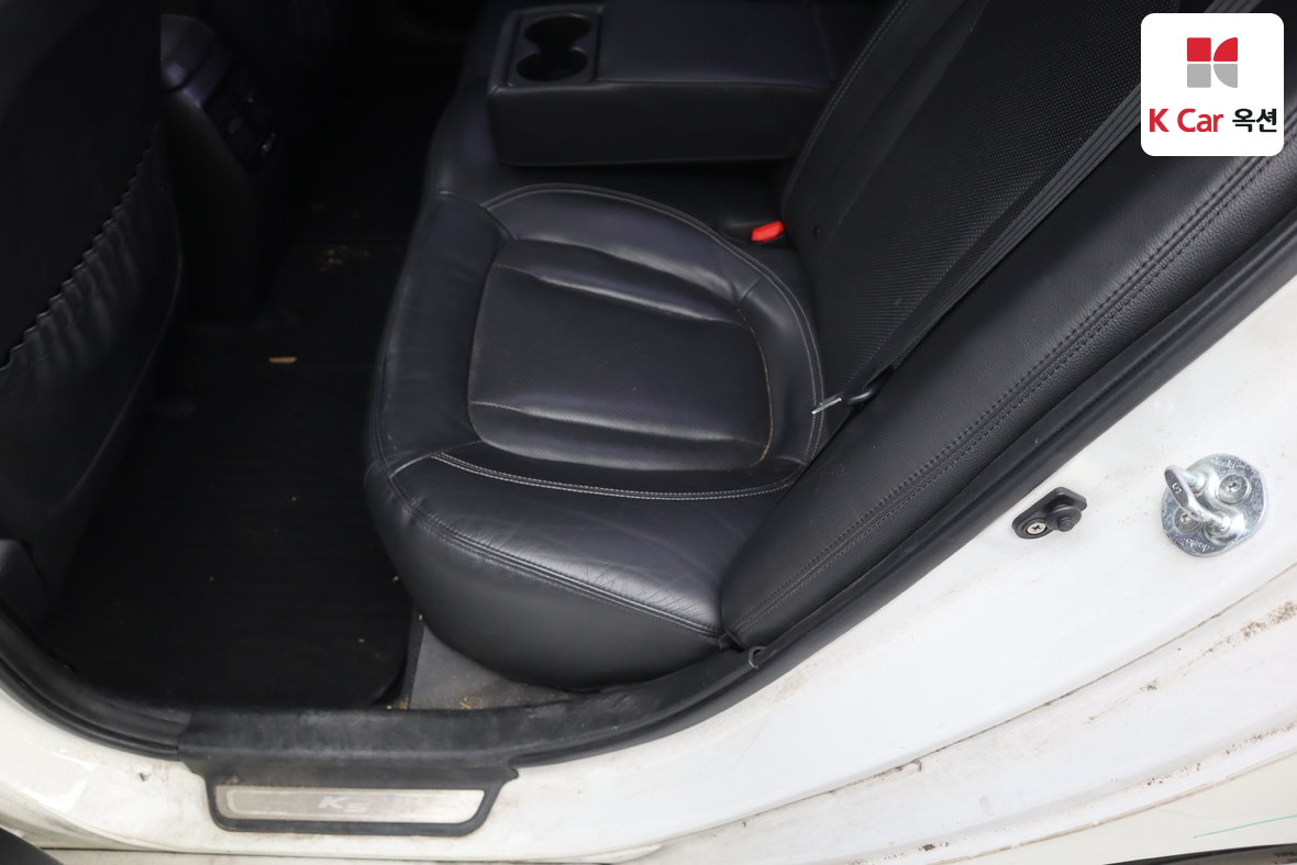 Kia K5 2011 - Image 25