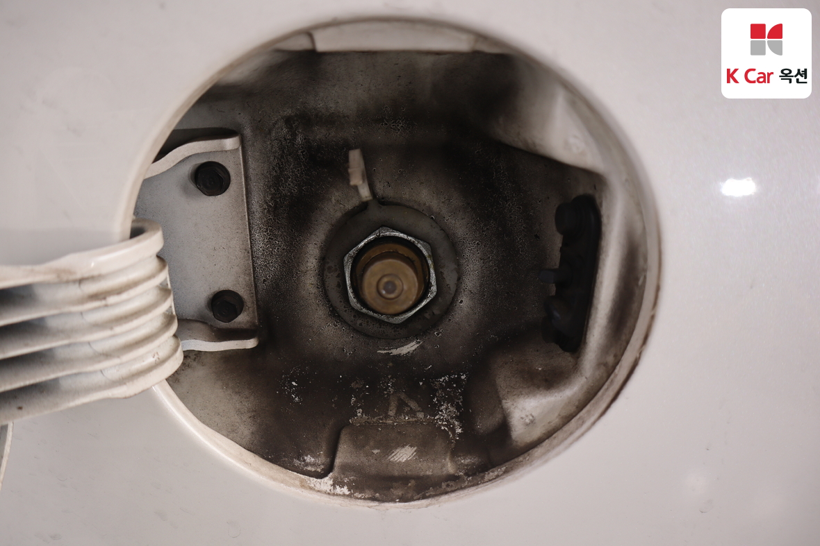 Kia K5 2011 - Image 26