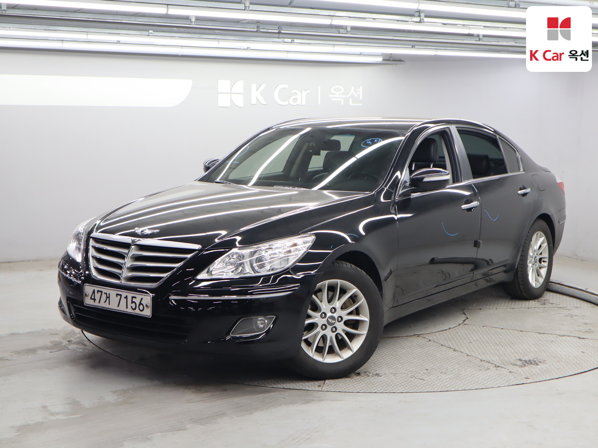 Hyundai Genesis 2011 - Image 1