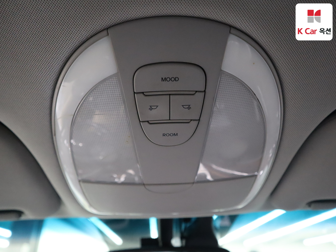 Hyundai Genesis 2011 - Image 12