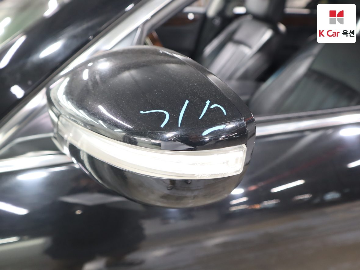 Hyundai Genesis 2011 - Image 36