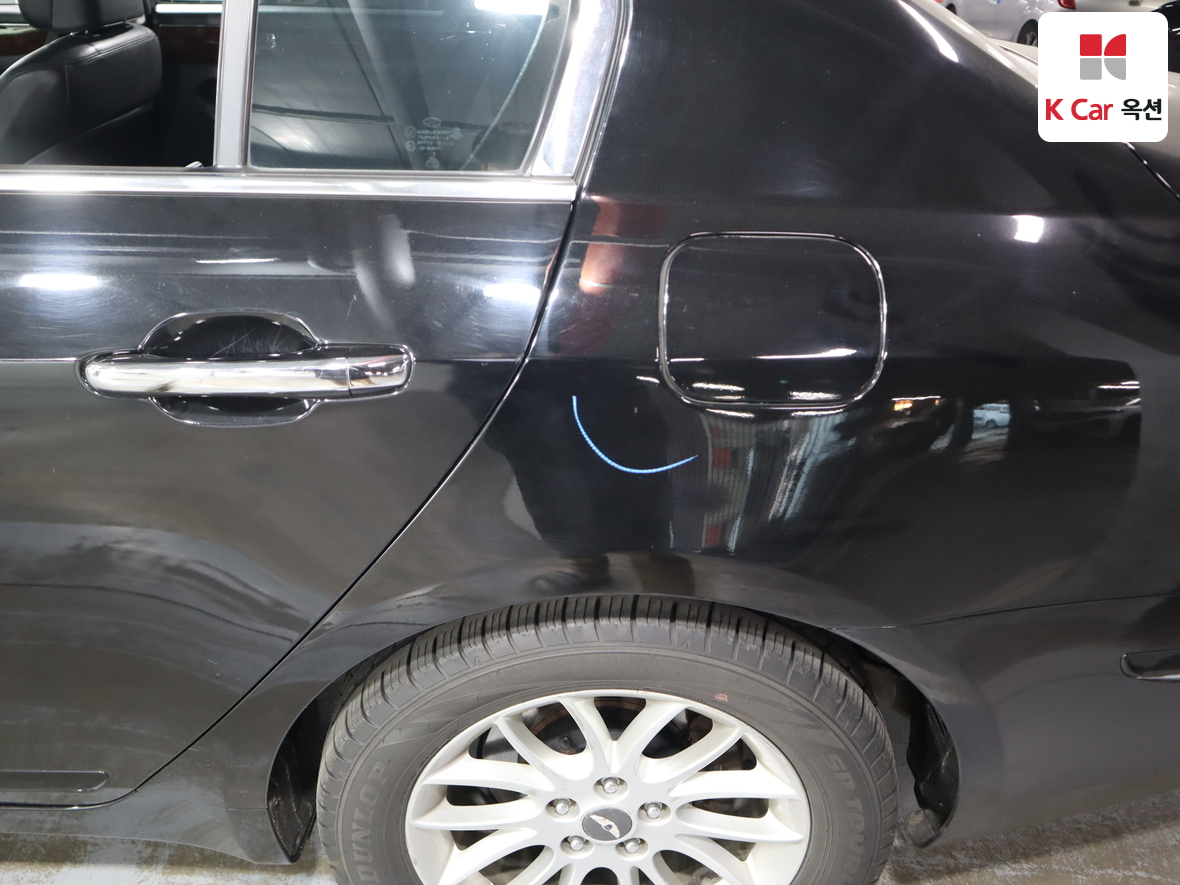 Hyundai Genesis 2011 - Image 38