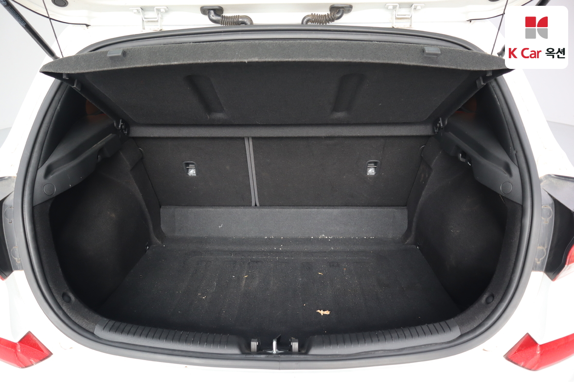 Hyundai i30 2017 - Image 23