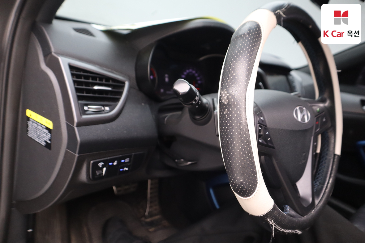 Hyundai Veloster 2017 - Image 9