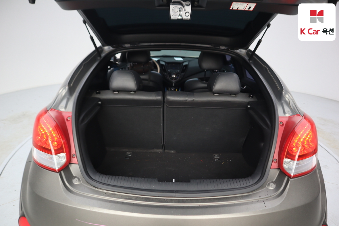 Hyundai Veloster 2017 - Image 25