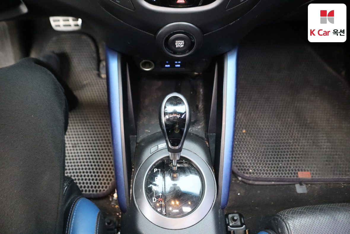 Hyundai Veloster 2017 - Image 17