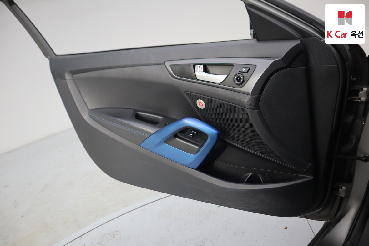 Hyundai Veloster 2017 - Image 8