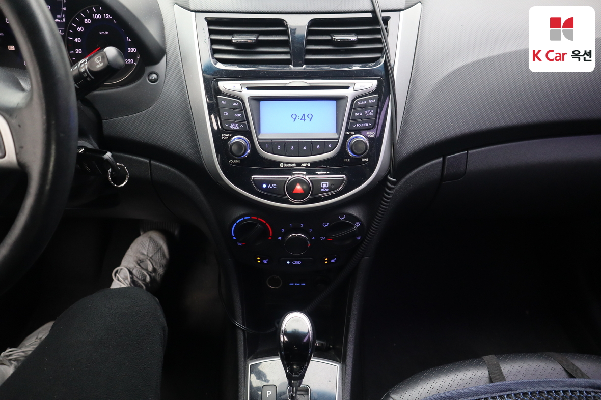 Hyundai Accent 2012 - Image 6