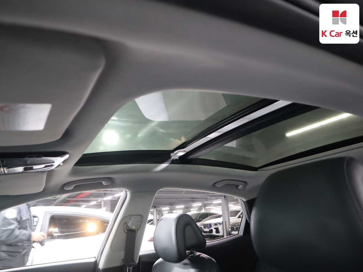 Hyundai AZERA 2017 - Image 23