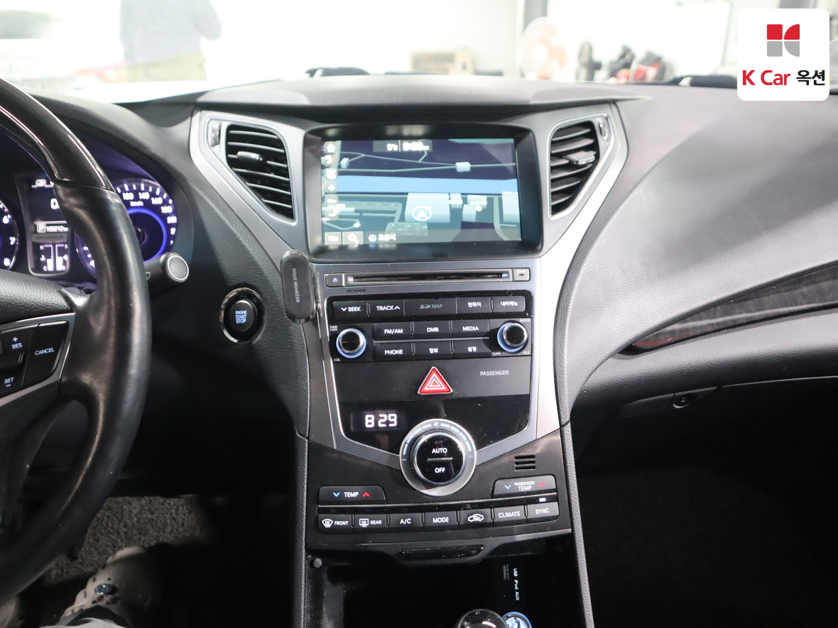 Hyundai AZERA 2017 - Image 6