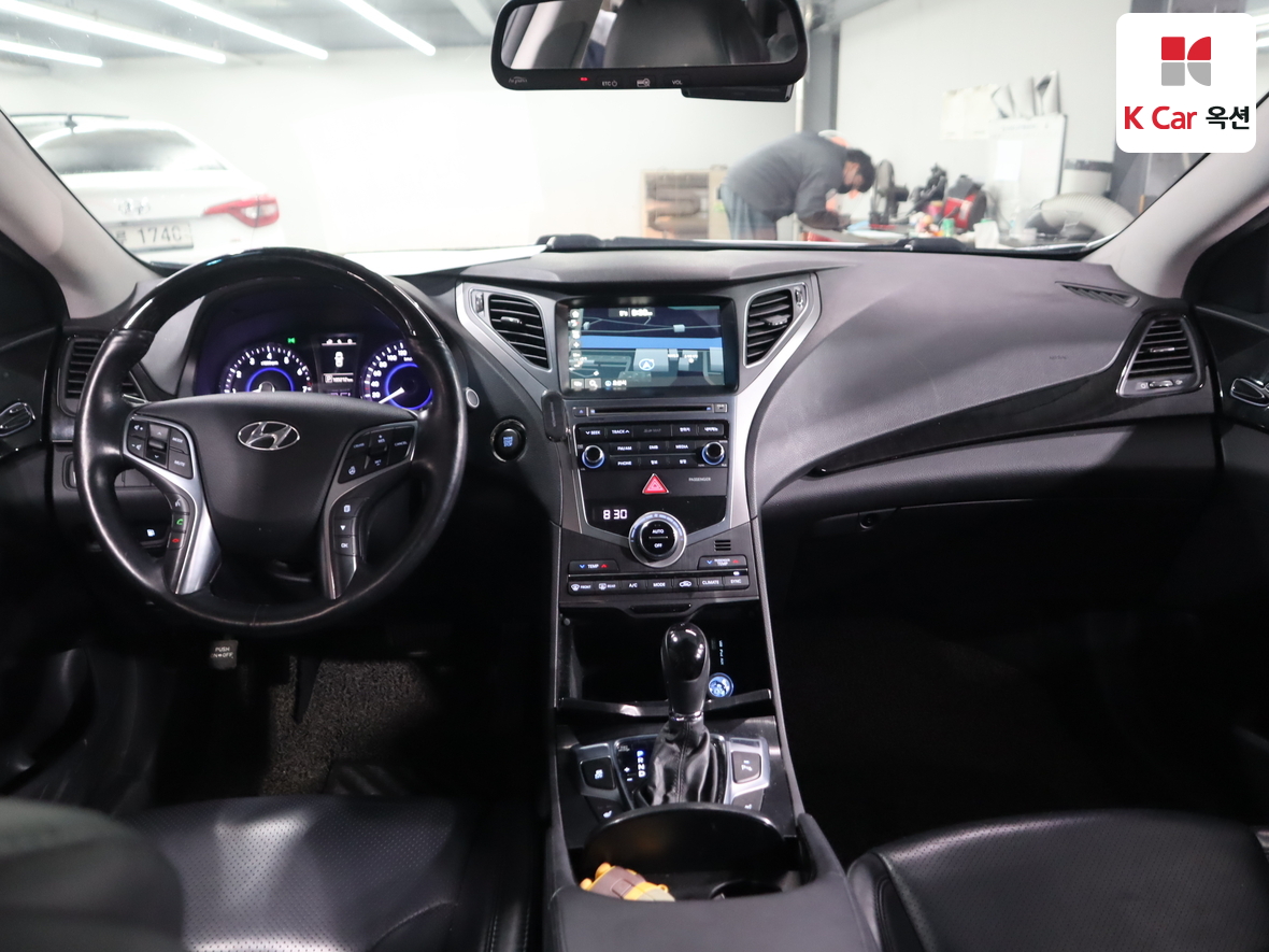 Hyundai AZERA 2017 - Image 3