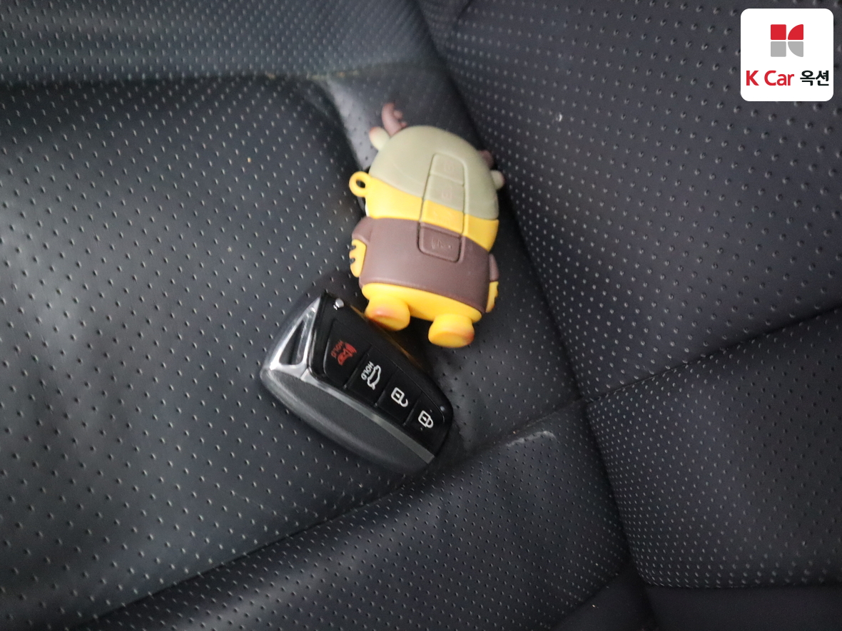 Hyundai AZERA 2017 - Image 18