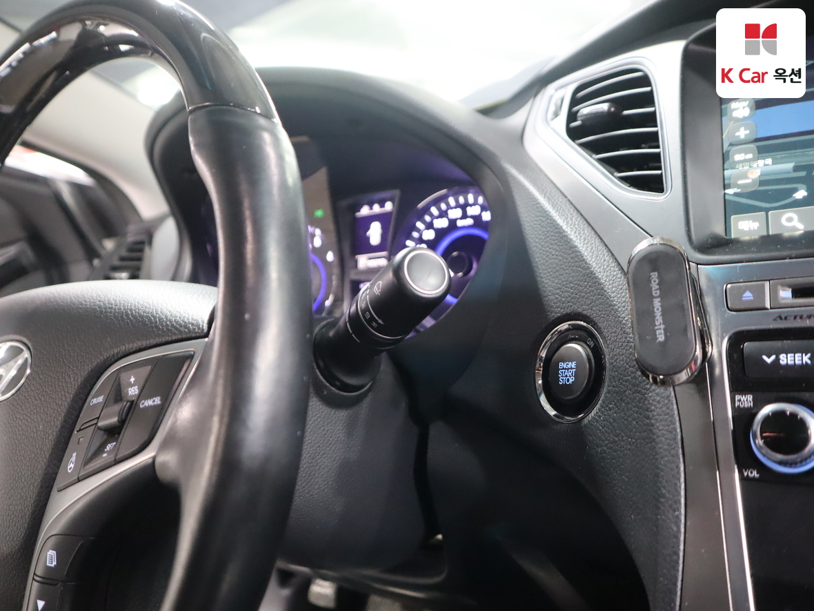 Hyundai AZERA 2017 - Image 11