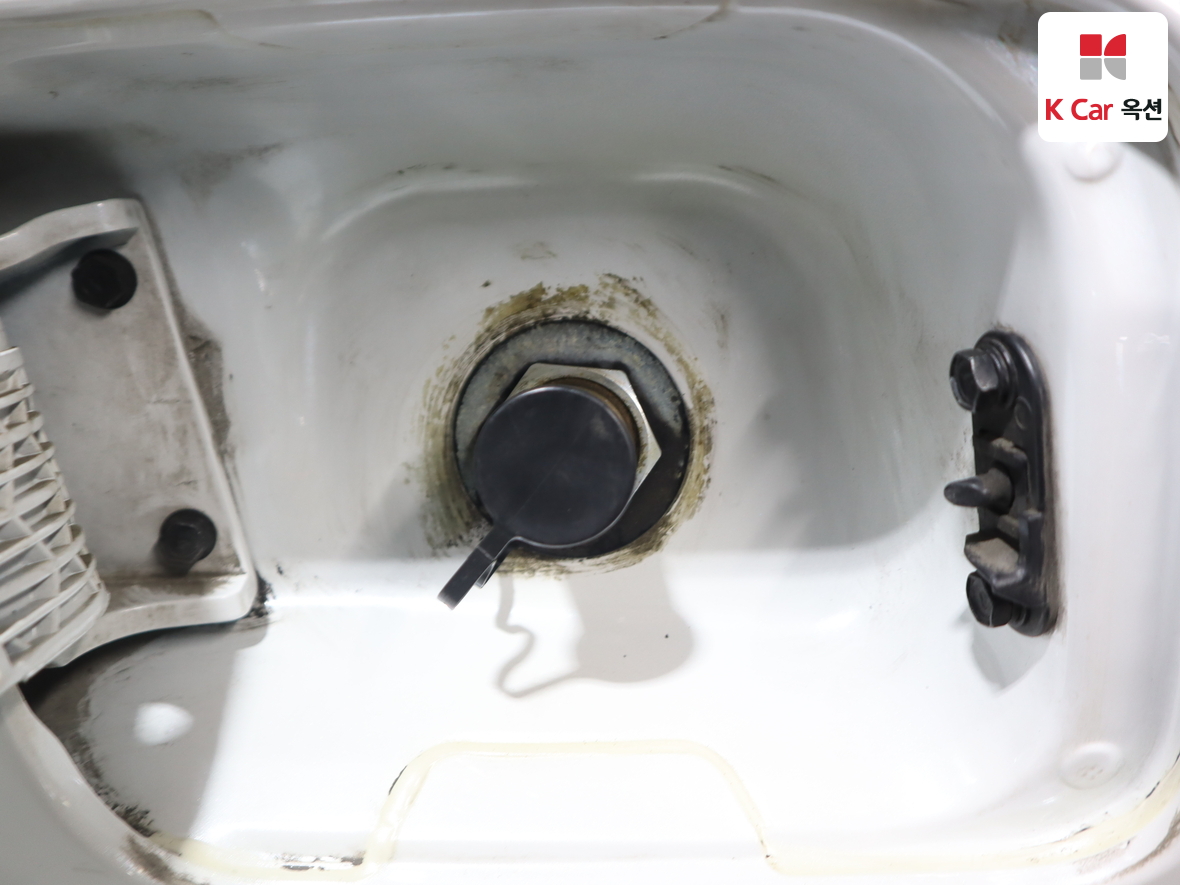 Hyundai AZERA 2017 - Image 28