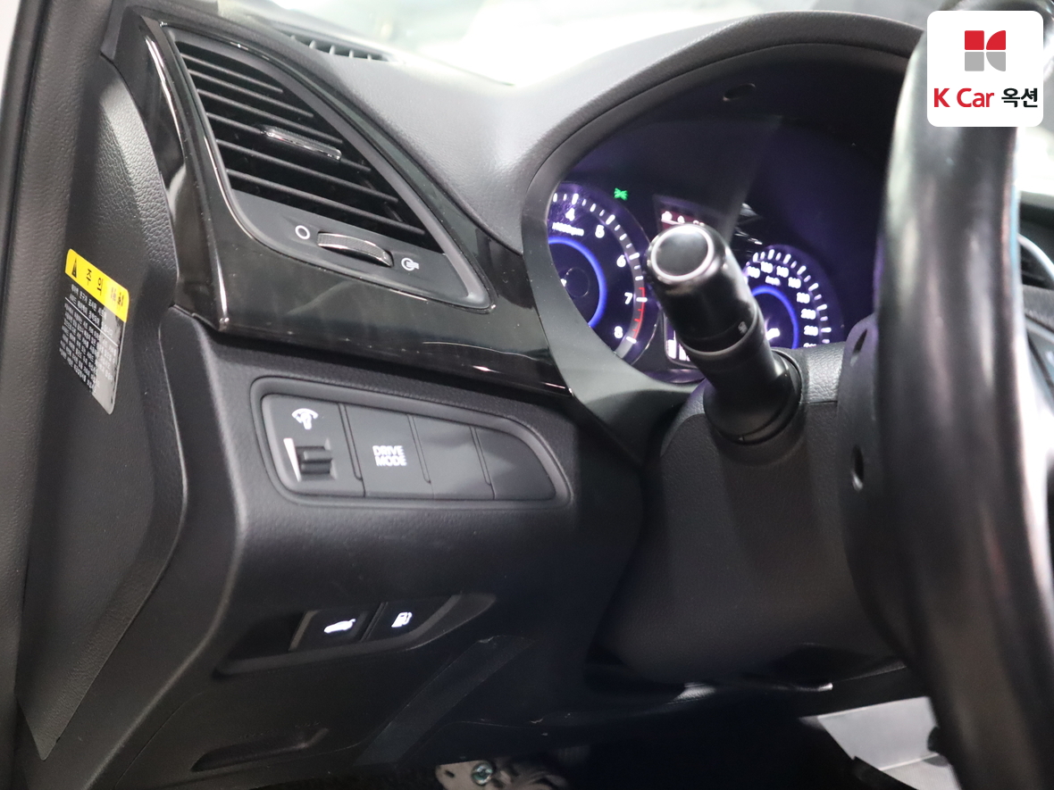 Hyundai AZERA 2017 - Image 9