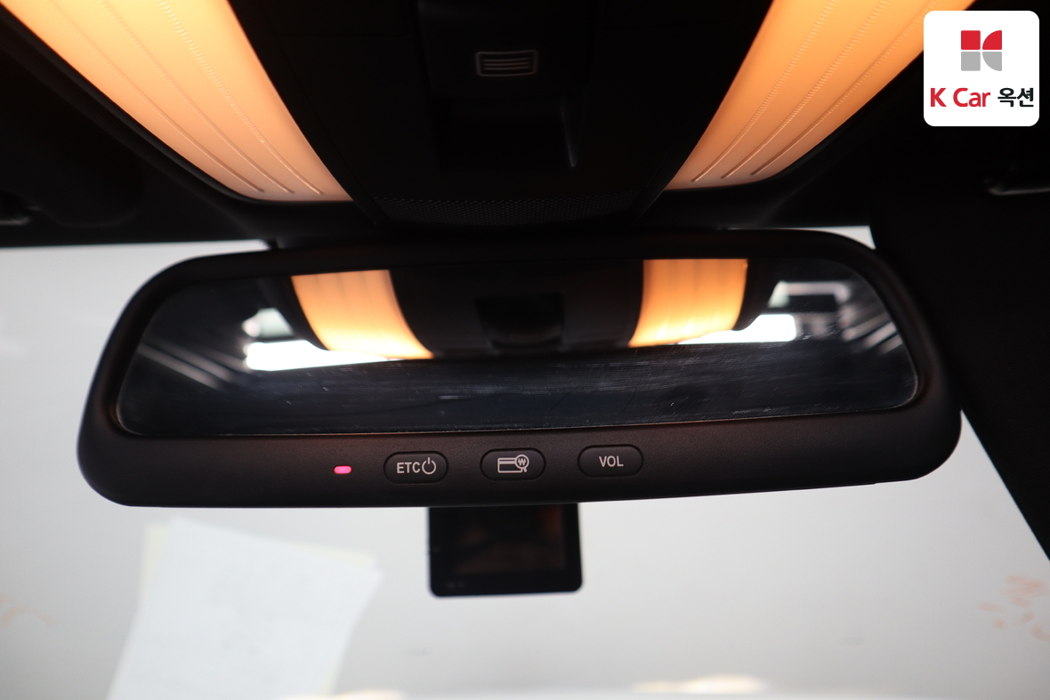 Mercedes-Benz E-Class 2014 - Image 12