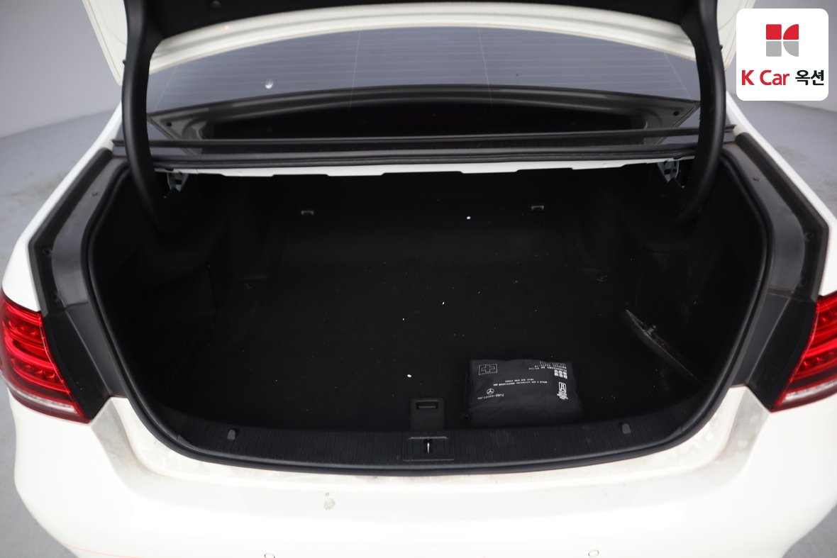 Mercedes-Benz E-Class 2014 - Image 27