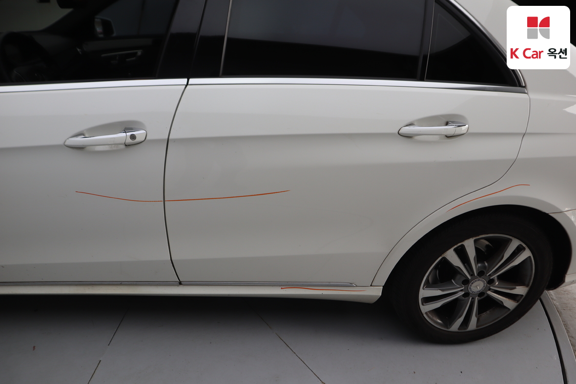 Mercedes-Benz E-Class 2014 - Image 41