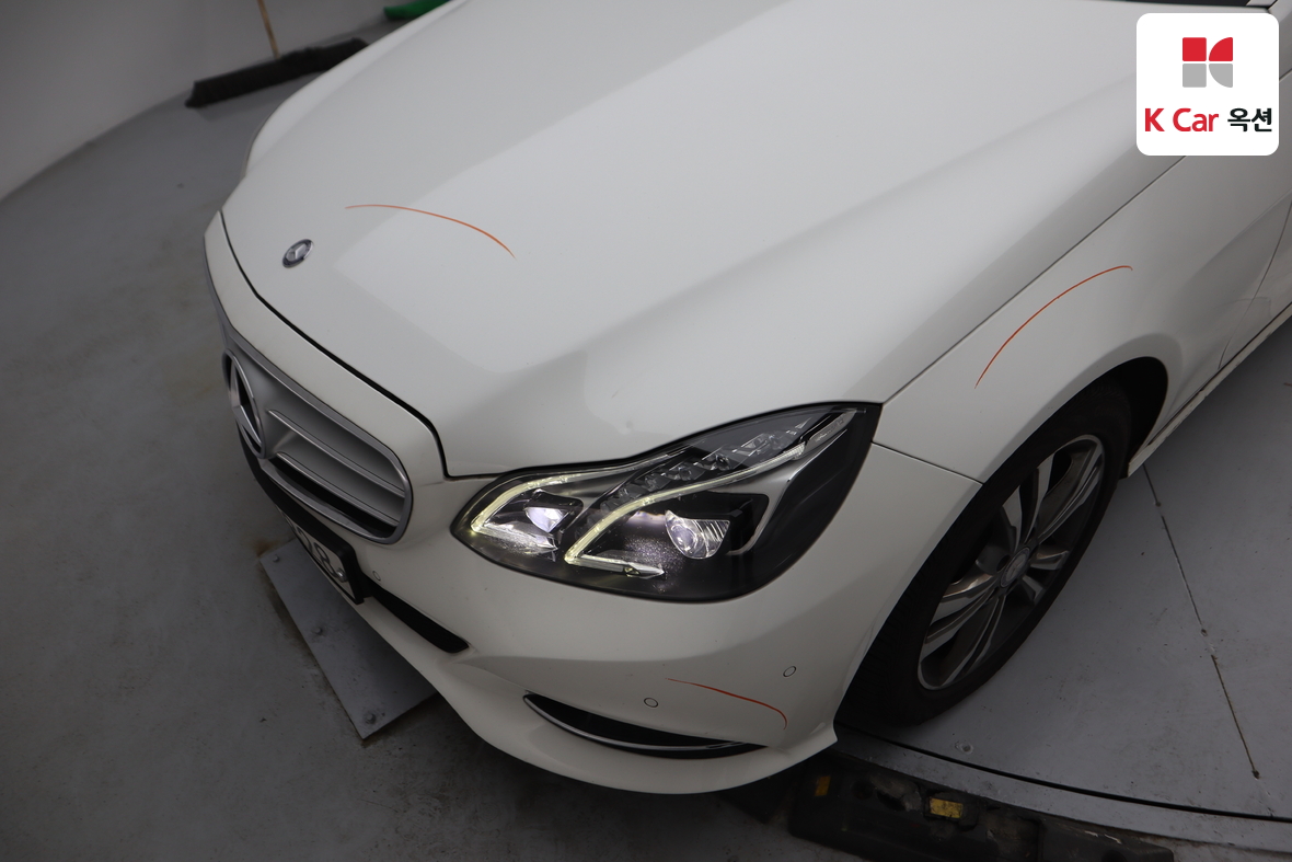 Mercedes-Benz E-Class 2014 - Image 37