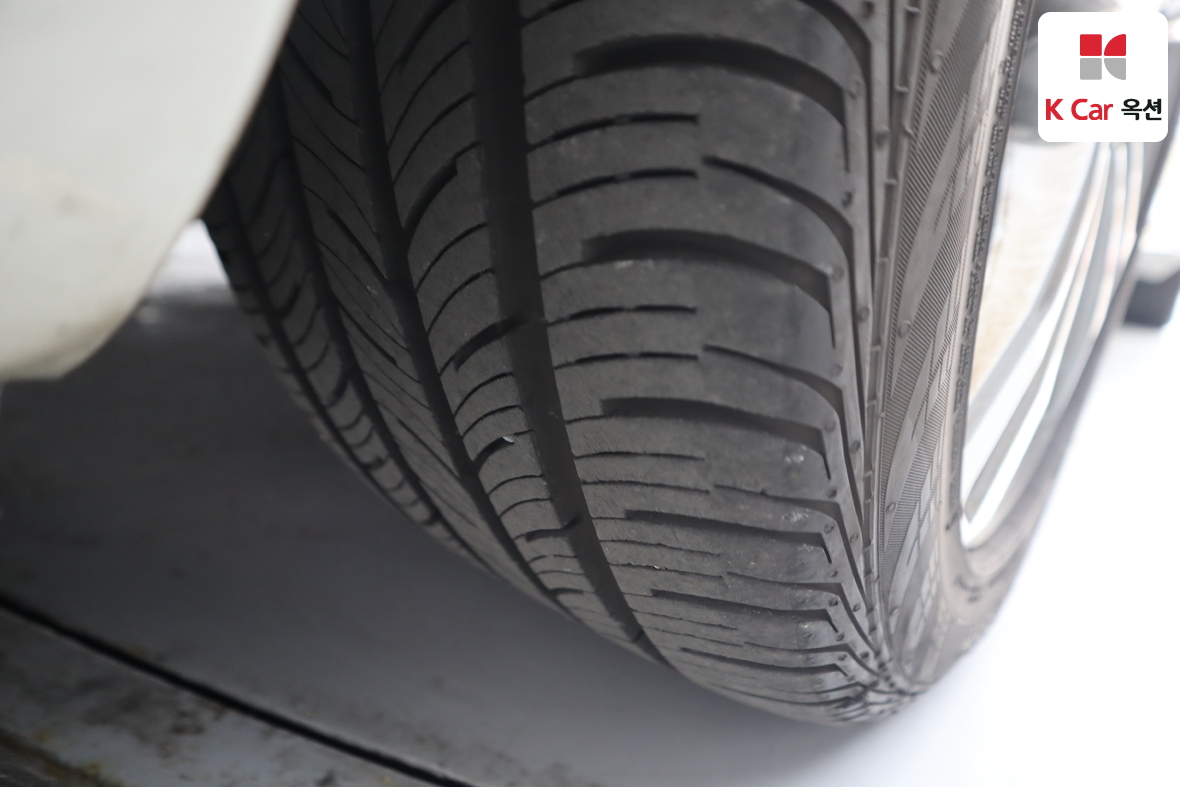 Mercedes-Benz E-Class 2014 - Image 34