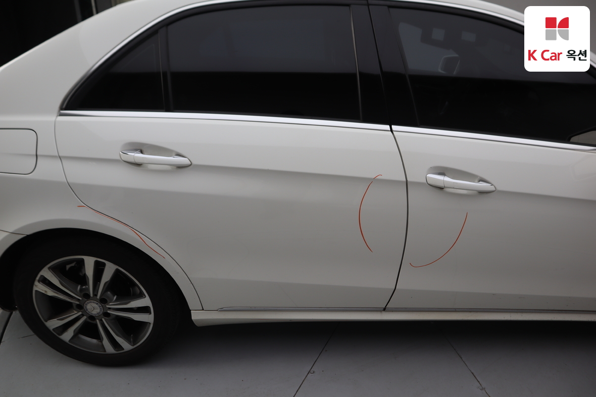 Mercedes-Benz E-Class 2014 - Image 44