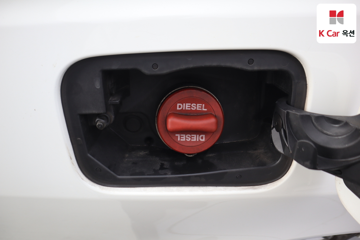 Mercedes-Benz E-Class 2014 - Image 28