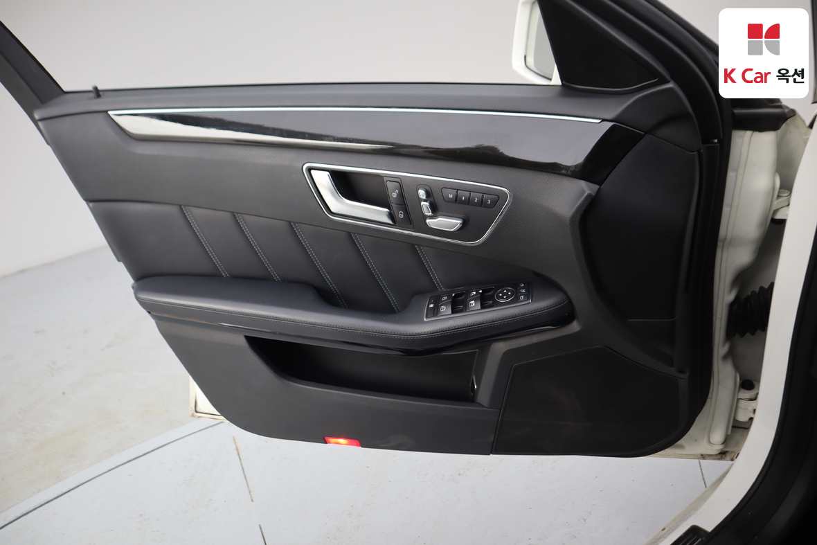 Mercedes-Benz E-Class 2014 - Image 8