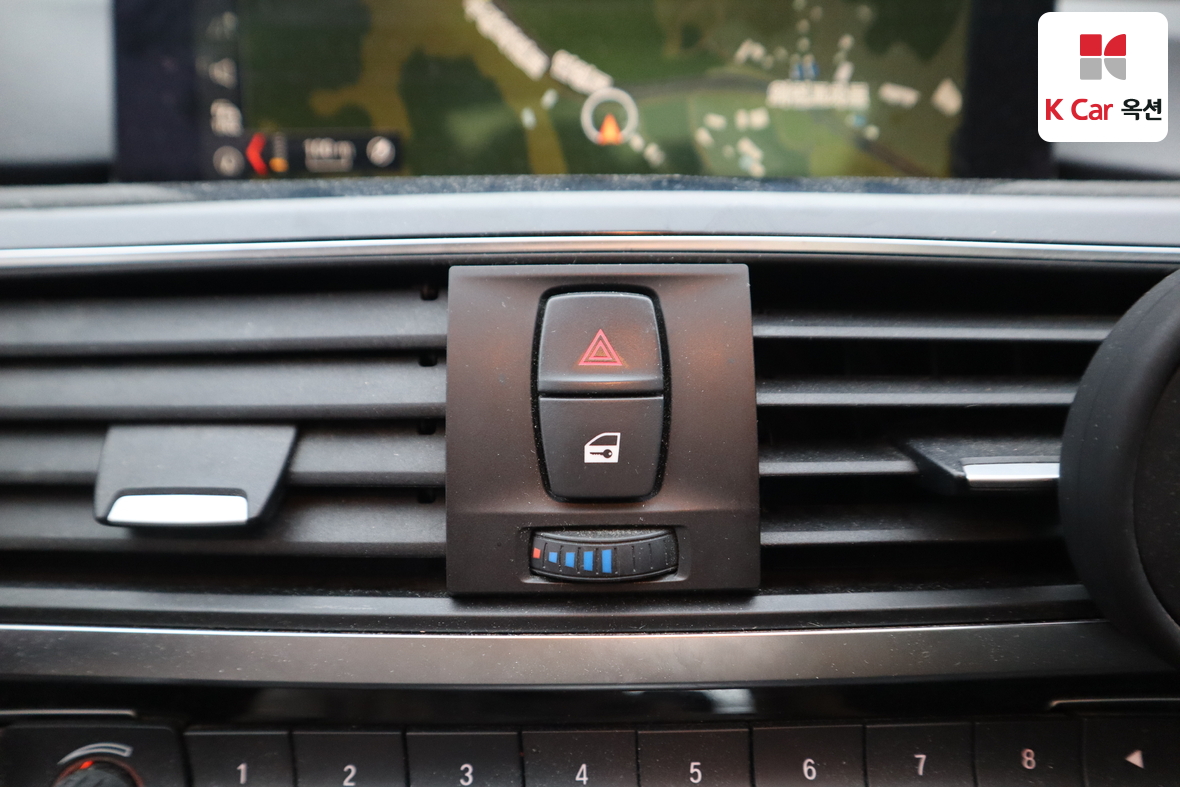 BMW 3 Series 2018 - Image 15