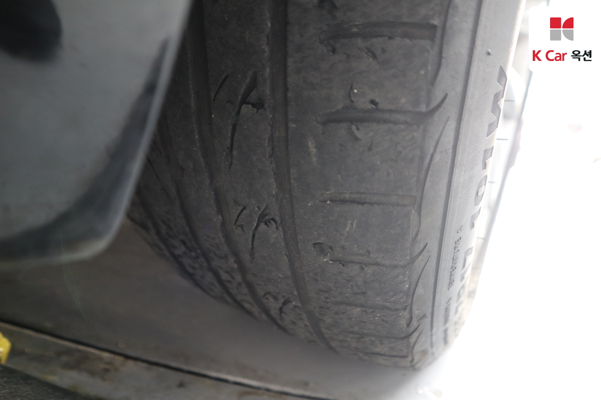 BMW 3 Series 2018 - Image 36