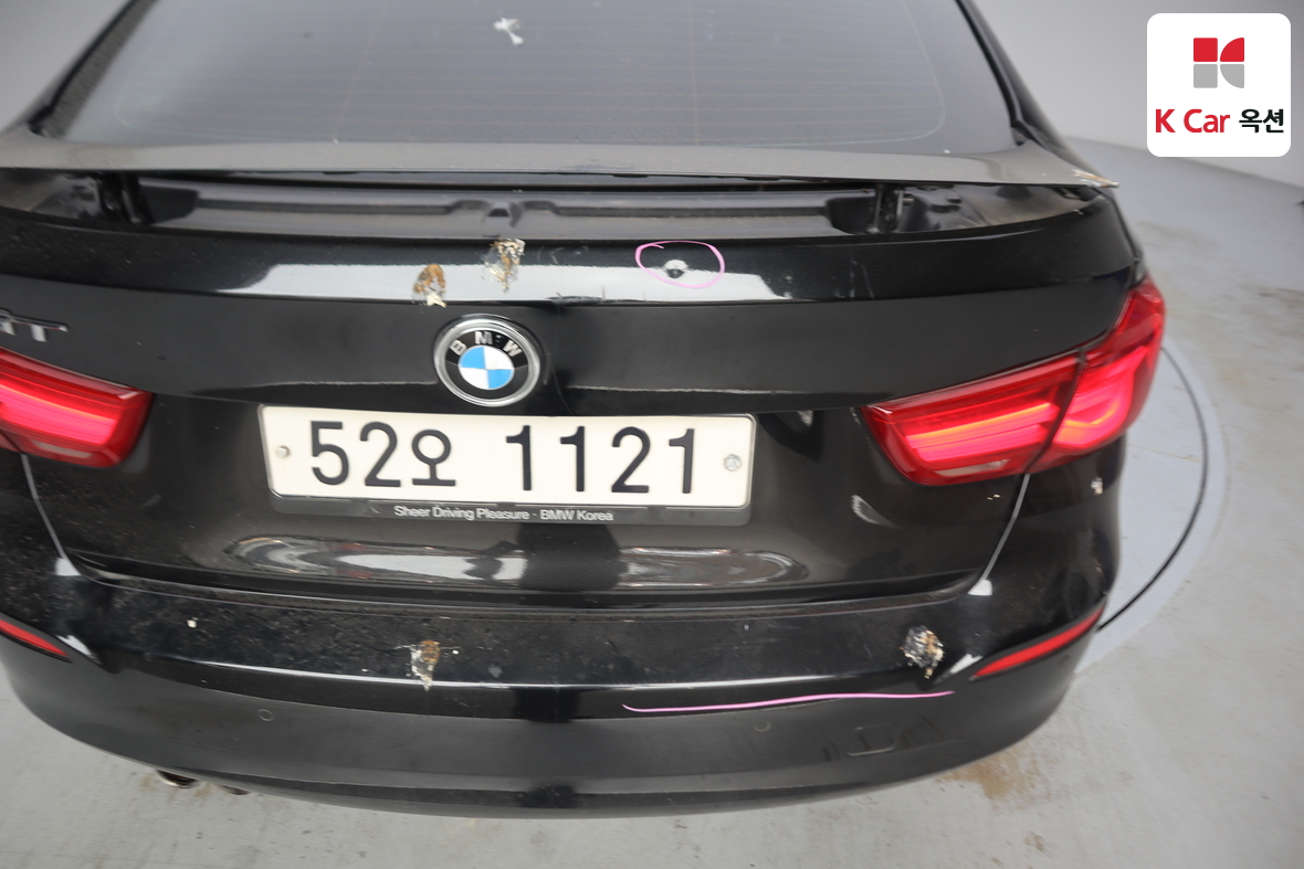 BMW 3 Series 2018 - Image 48