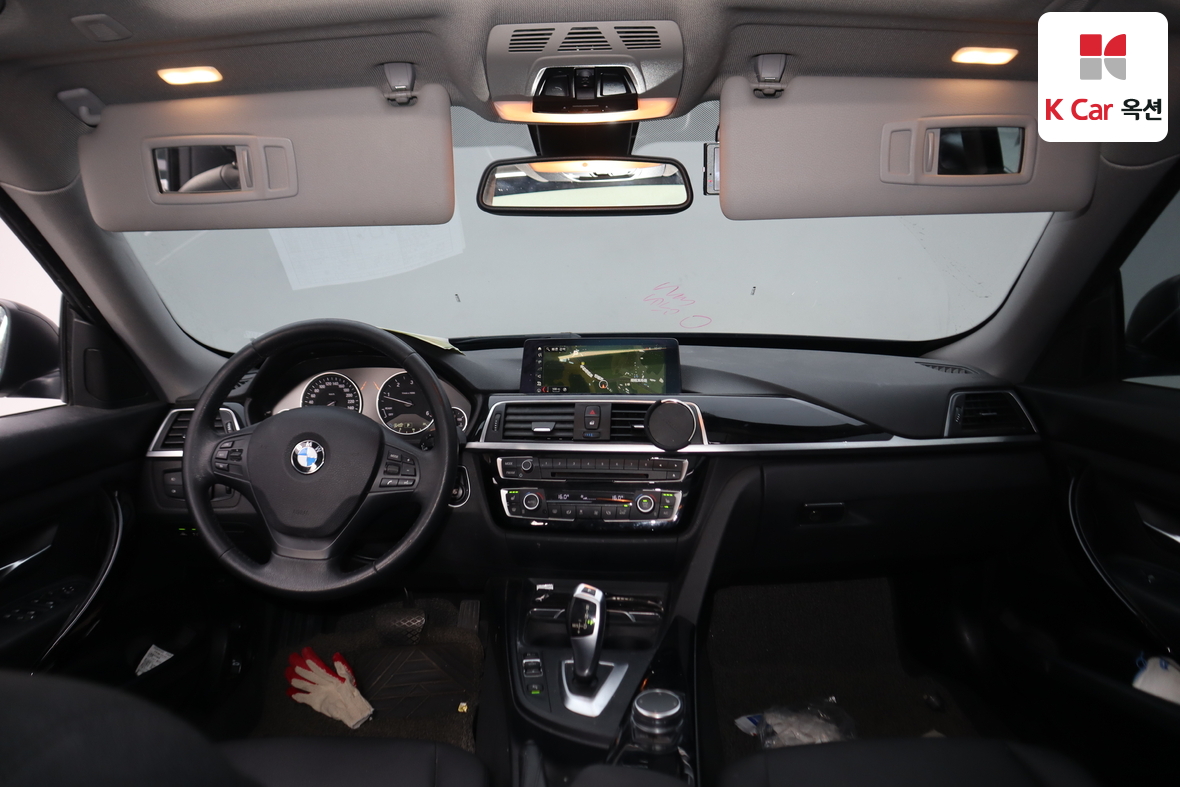 BMW 3 Series 2018 - Image 3