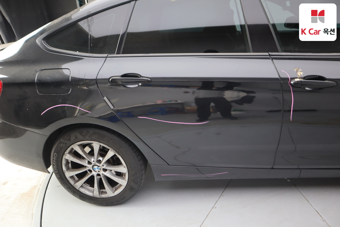 BMW 3 Series 2018 - Image 39