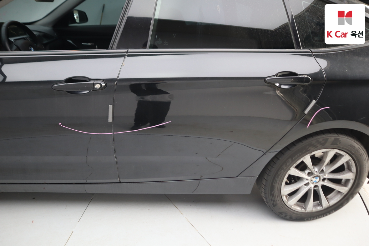 BMW 3 Series 2018 - Image 47