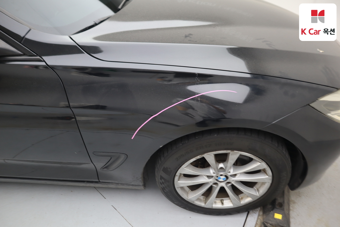 BMW 3 Series 2018 - Image 41