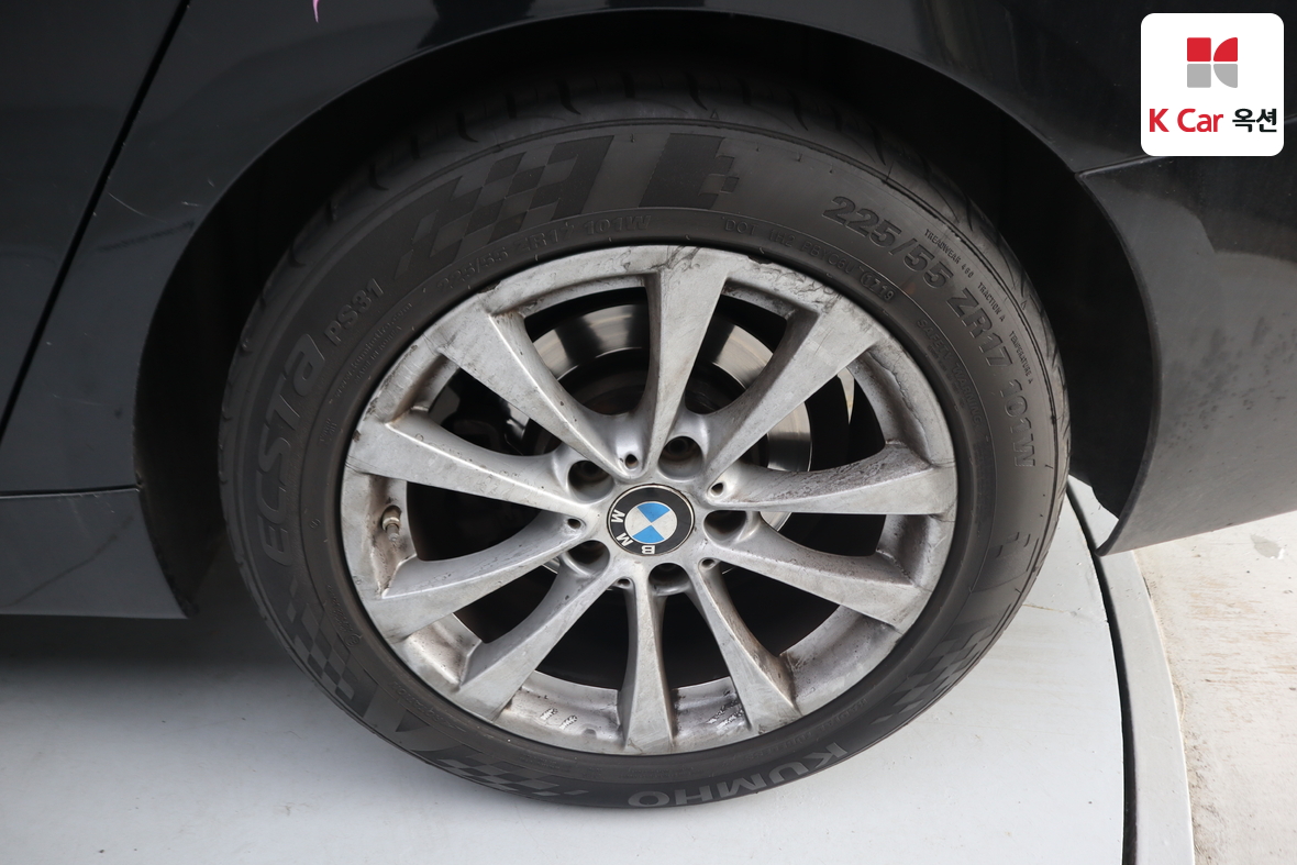 BMW 3 Series 2018 - Image 51