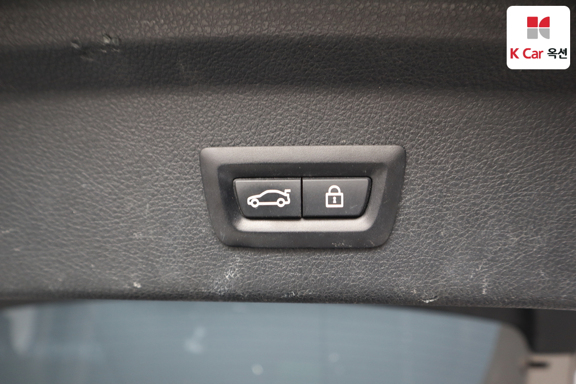 BMW 3 Series 2018 - Image 29