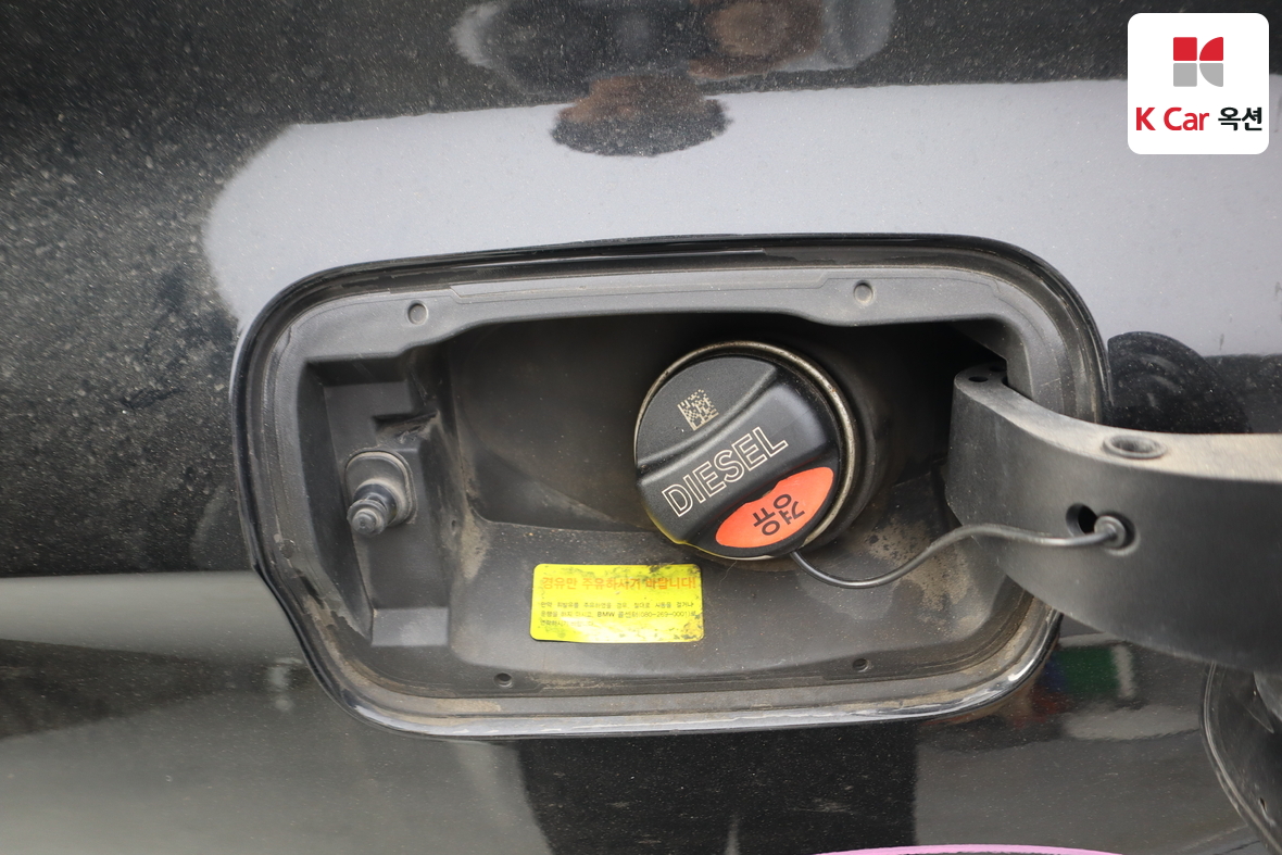 BMW 3 Series 2018 - Image 30