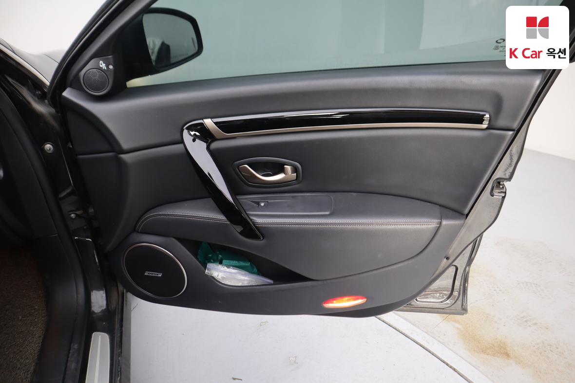 Renault Samsung SM7 2016 - Image 30