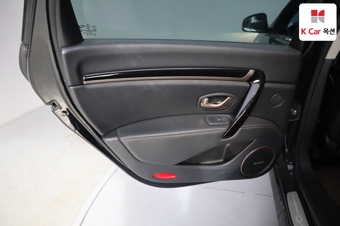 Renault Samsung SM7 2016 - Image 22