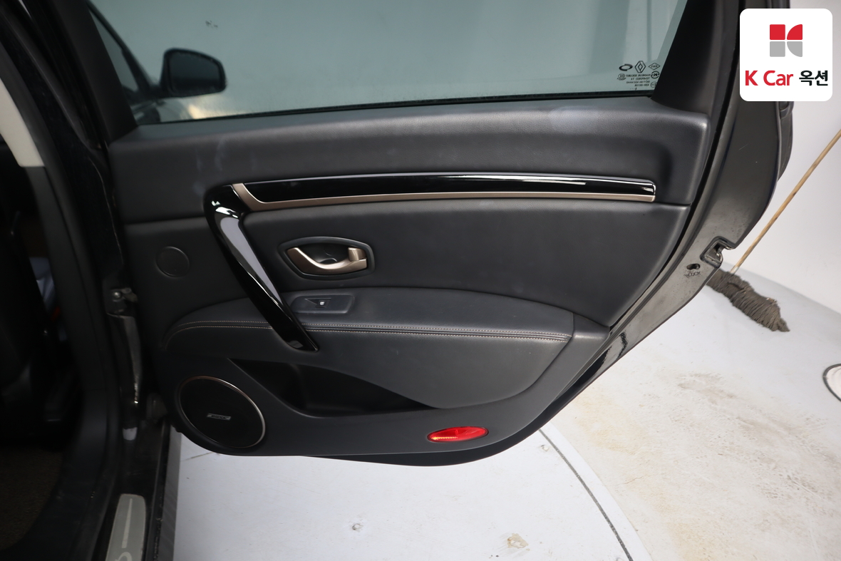 Renault Samsung SM7 2016 - Image 28